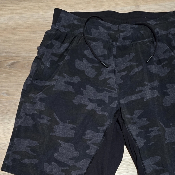Lululemon Camo Pace Breaker Built In Biker Gym Workout Short Size L - Picture 5 of 14